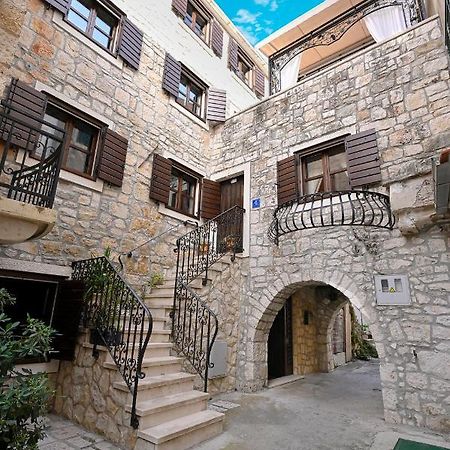 巴什卡沃达Stone House Srida公寓 外观 照片