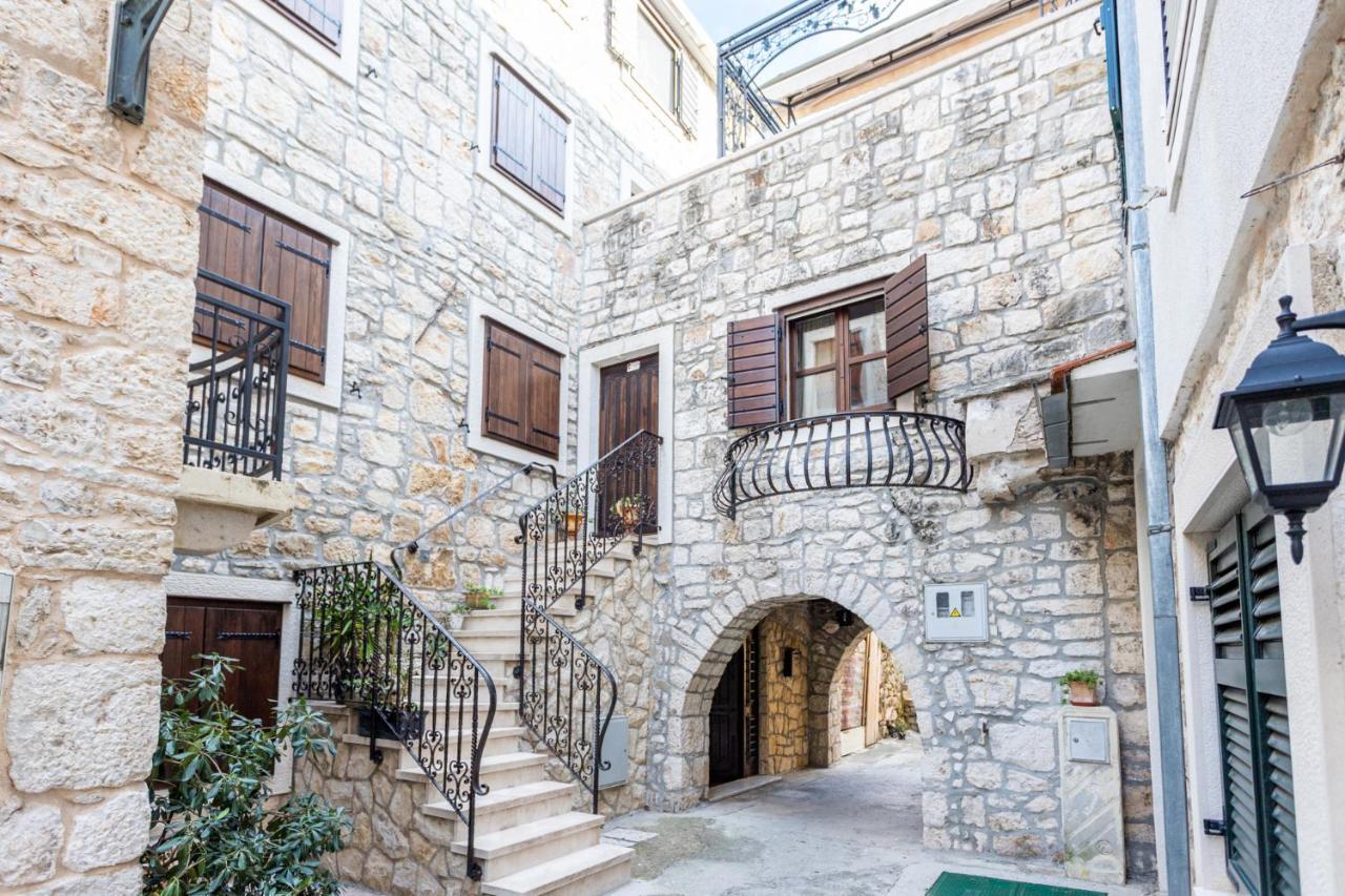 巴什卡沃达Stone House Srida公寓 外观 照片