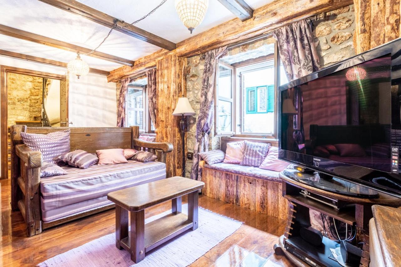 巴什卡沃达Stone House Srida公寓 外观 照片