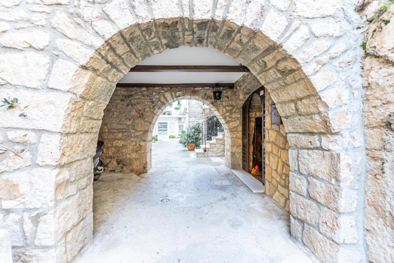 巴什卡沃达Stone House Srida公寓 外观 照片