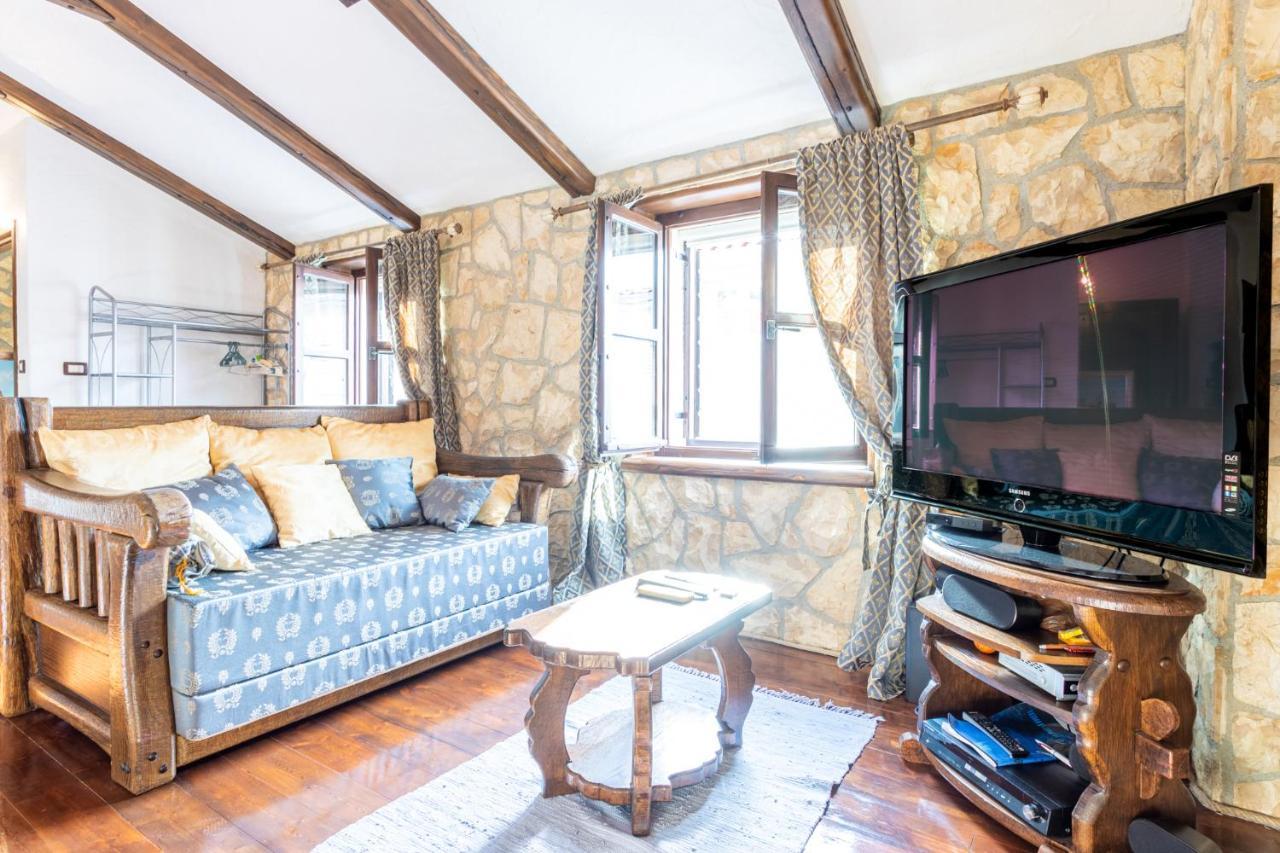 巴什卡沃达Stone House Srida公寓 外观 照片