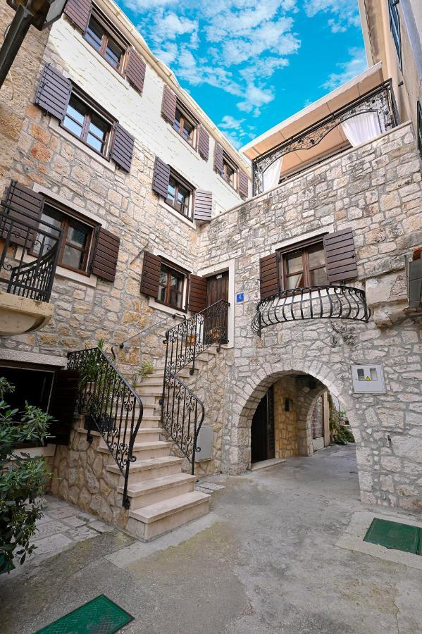 巴什卡沃达Stone House Srida公寓 外观 照片